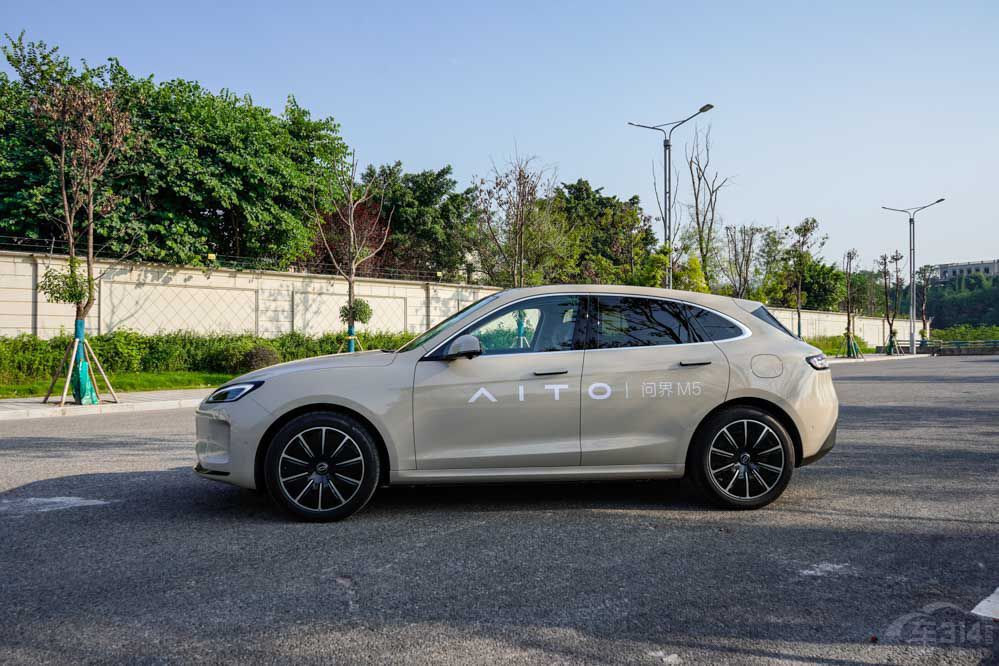 2023I(gu)a(chn)SUV @3 g