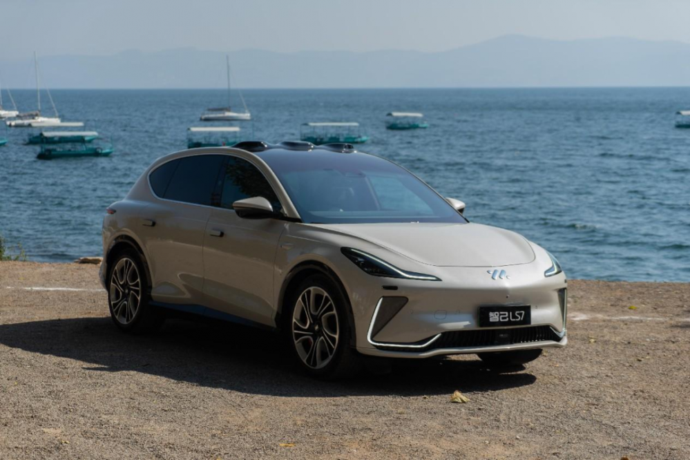 9I(lng)Pc(din)2023еSUV