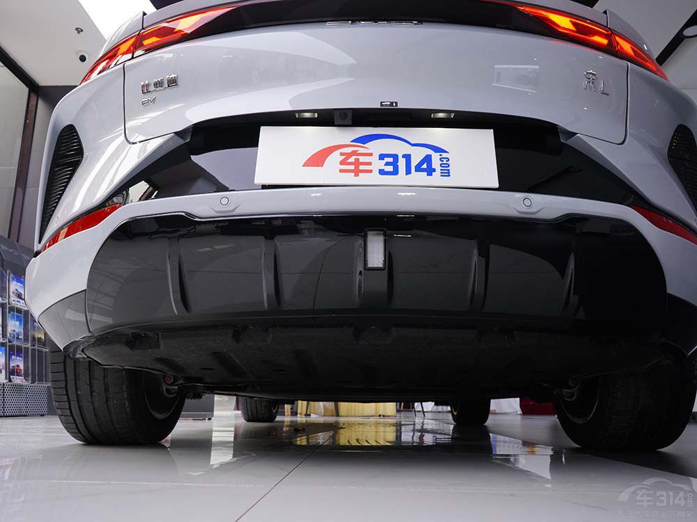 LСiG6 l20fSUV֮