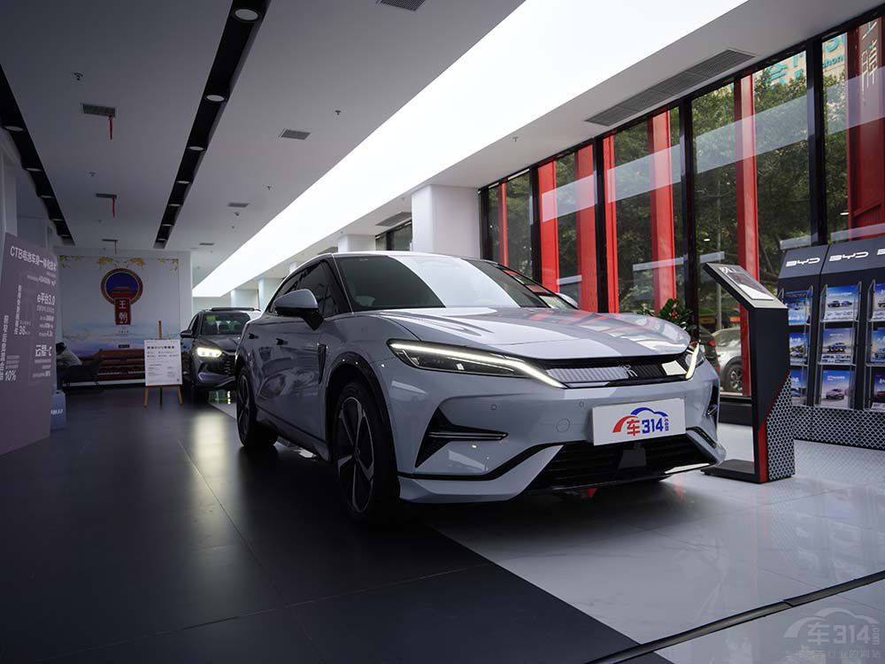 LСiG6 l20fSUV֮