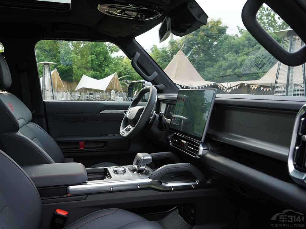ҪӲӲԽҰSUV@x͉