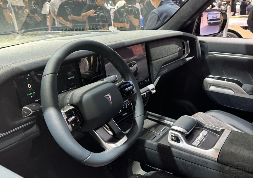 ۃr20fдSUV Iٍ
