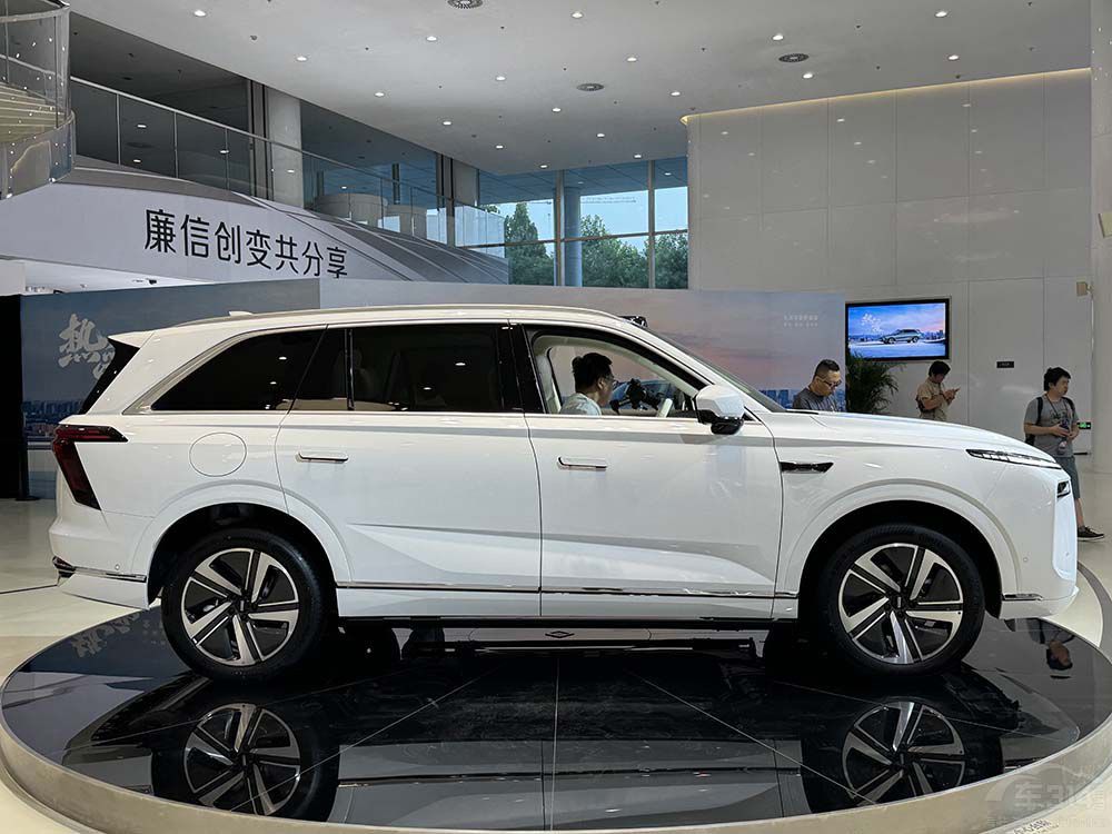 ؛ԏSUV𼼁]Y܇ɶ