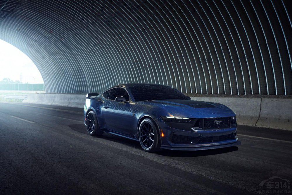 MustangƳMustang Dark Horse܇